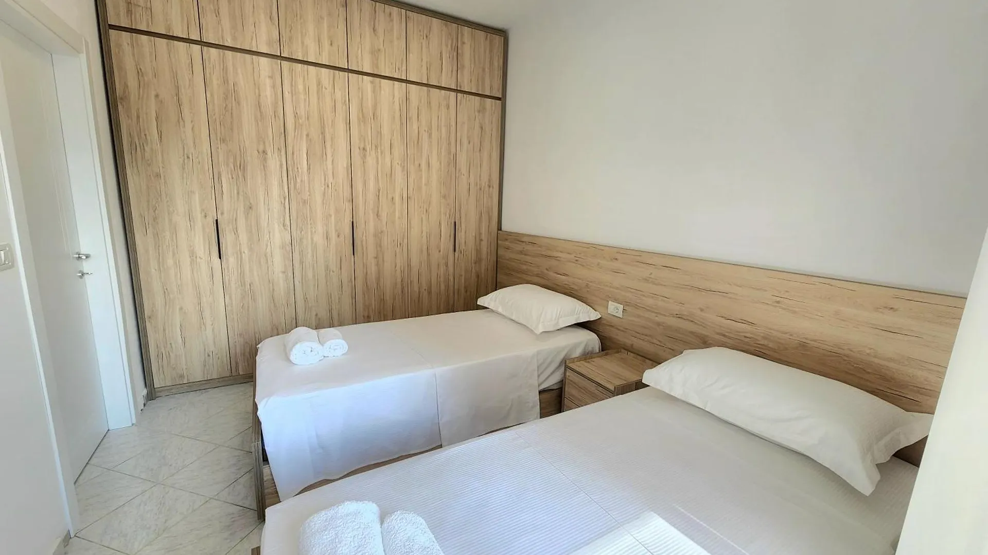 Rustic City Center Vibes Tirana Apartment